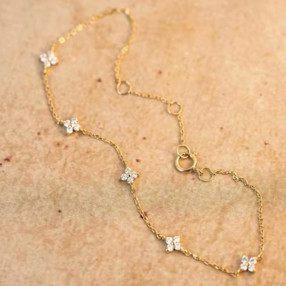 925 Sterling Silver Gold Plated Clover Bracelet Coming Soon - Picture 4 of 5